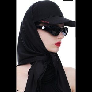 Magda Butrym hm collab scarf cap
